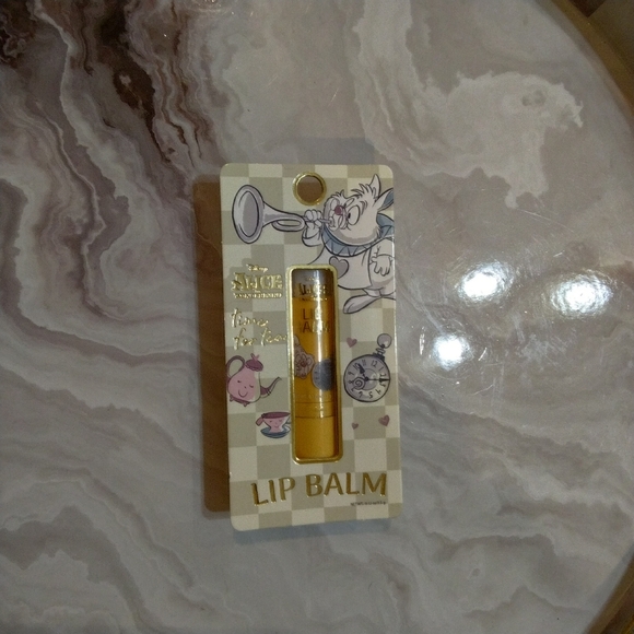Disney Yellow Bath Bomb and Lip Balm Set - Picture 4 of 4